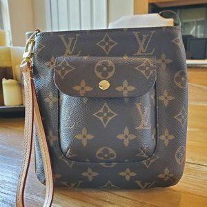 Authentic Louis Vuitton Monogram Wristlet